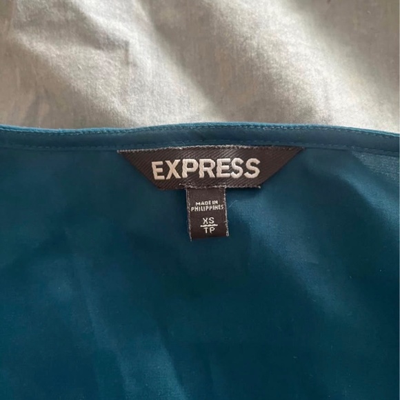 Express Women’s Top - Picture 3 of 4